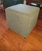 Grijs gemêleerde hocker, Ophalen, Zo goed als nieuw, Rechthoekig, Stof