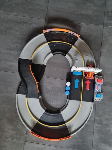 Leuke Racebaan voor Uren Speelplezier! beschikbaar voor biedingen