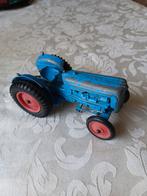Fordson tractor. Crescent 1:32 opknapper, Hobby en Vrije tijd, Modelauto's | 1:32, Ophalen of Verzenden, Gebruikt, Tractor of Landbouw