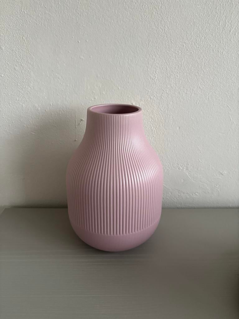 Roze Ikea Bloempot, Huis en Inrichting, Woonaccessoires | Vazen, Ophalen, Aardewerk of Porselein, Zo goed als nieuw, Minder dan 50 cm