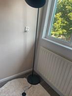 Grijzen staan lamp, Huis en Inrichting, Lampen | Vloerlampen, Ophalen of Verzenden, Zo goed als nieuw, Metaal, Minder dan 100 cm