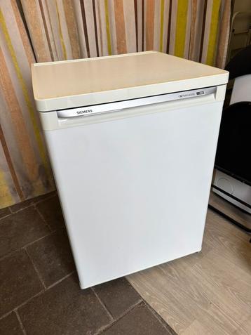 Siemens Tafelmodel Vriezer - 4 Laden - 97 Liter - Schoon beschikbaar voor biedingen
