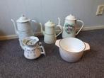 Emaille Koffiepotten En Emaille Gietijzer Bloempot, Antiek en Kunst, Antiek | Emaille, Ophalen of Verzenden
