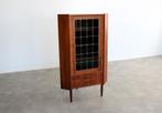 Vintage vitrinekast | hoekkast | jaren 60 | Deens (2), Huis en Inrichting, Kasten | Vitrinekasten, Gebruikt, ., Glas, .