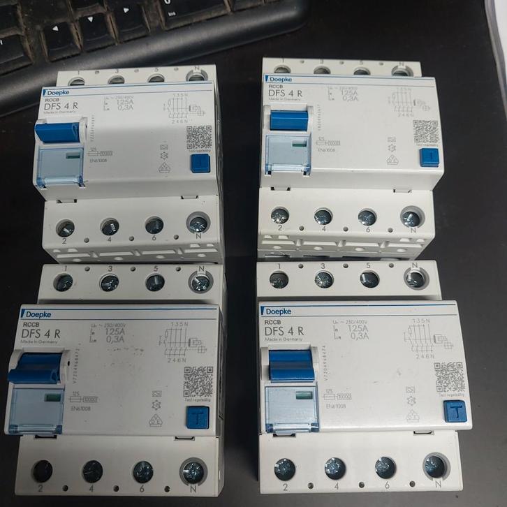 Doepke Aardlekschakelaar 4P 125A 0.3A, Doe-het-zelf en Verbouw, Elektra en Kabels, Ophalen
