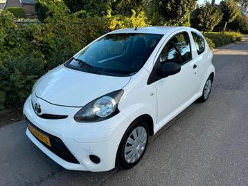 Toyota Aygo 1.0 VVT-i Access NAP 3 DEURS beschikbaar voor biedingen