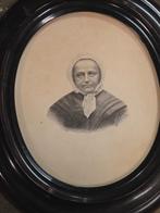 Antieke zwarte houten ovale fotolijsten, Antiek en Kunst, Antiek | Woonaccessoires, Ophalen