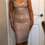 Beige Latex Jurk maat M, Kleding | Dames, Jurken, Maat 38/40 (M), Verzenden, Beige, Zo goed als nieuw