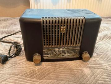 Oude radio gaat wel aan maar ik kan geen zenders vinden. beschikbaar voor biedingen