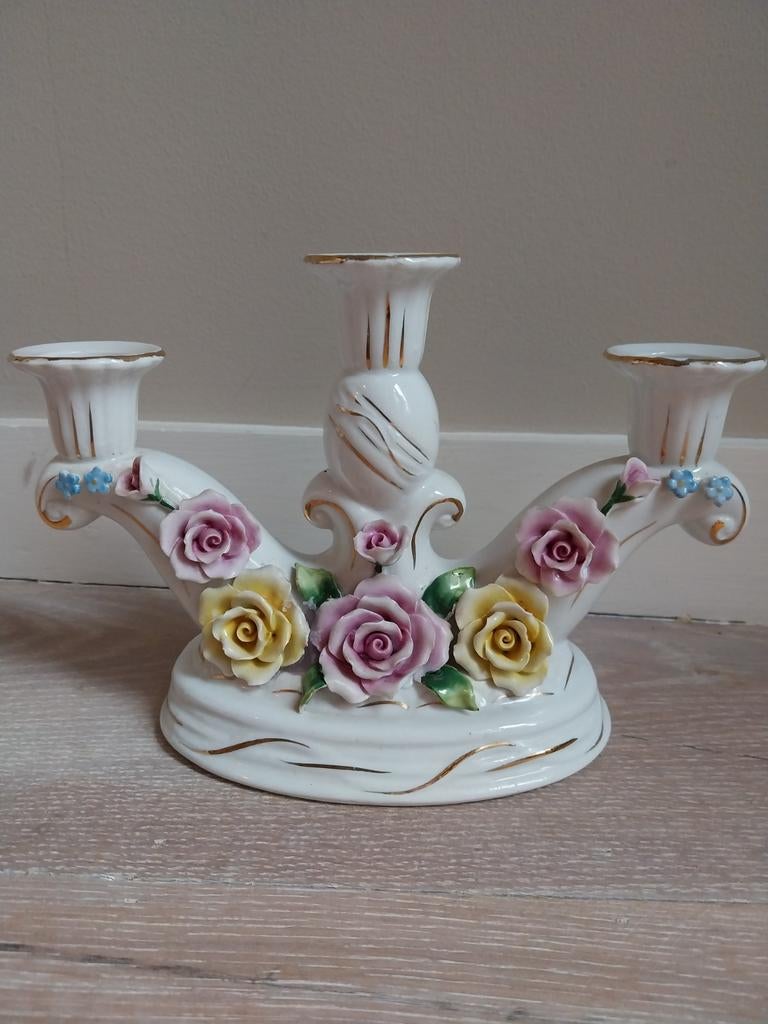 Brocante kitsch 3 armige porseleinen kandelaar, Ophalen of Verzenden