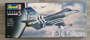 Revell F-16 Falcon Model - 1:32 Schaal beschikbaar voor biedingen