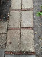 Gratis Grindtegels + Baksteentjes, Tuin en Terras, Tegels en Klinkers, Ophalen, Gebruikt, 10 m² of meer, Beton
