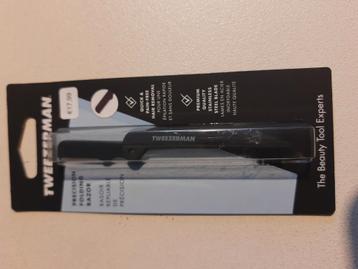 Tweezerman precision folding razor beschikbaar voor biedingen