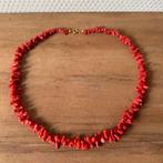 Antieke Bloedkoralen Takjes Collier met Gouden Sluiting, Ophalen of Verzenden, Goud, Ketting
