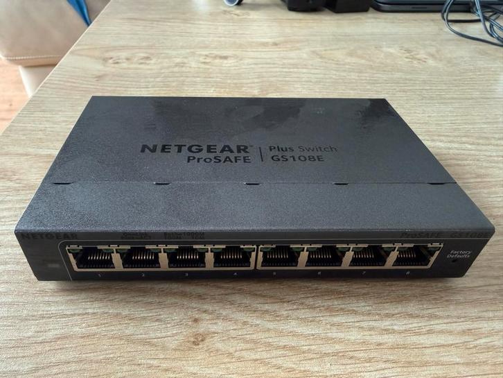 Netgear ProSafe GS108E Plus Switch, Computers en Software, Netwerk switches, Nieuw, Ophalen of Verzenden