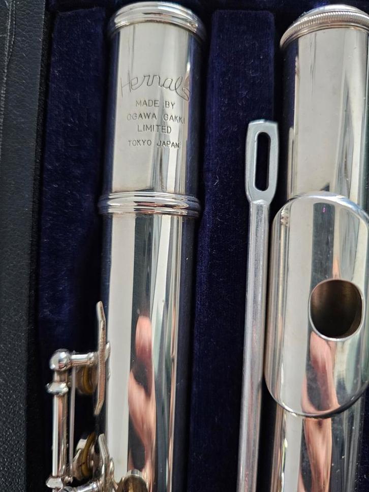 Verzilverde Dwarsfluit - Hernals Ogawa Gakki, Muziek en Instrumenten, Blaasinstrumenten | Dwarsfluiten en Piccolo's, Ophalen