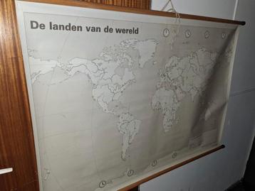 Te koop een kaart van  de wereld  beschikbaar voor biedingen