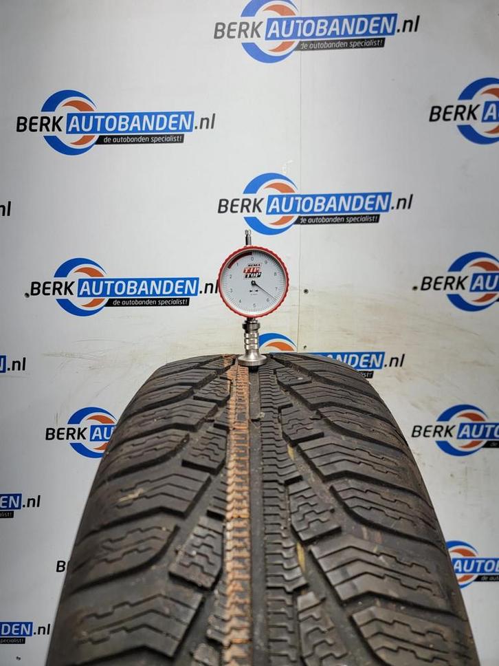 2x Uniroyal MS Plus 77 215/55 R16 98H 215/55/16 2155516 (pri, Auto-onderdelen, Banden en Velgen, Band(en), Winterbanden, 16 inch