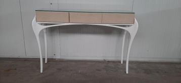 Sidetable Temptation by Koket  	 Luxury customized  beschikbaar voor biedingen