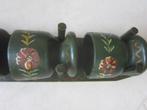 hinderloopen eierdopjes op een rek, 6 stuks oud groen, Ophalen of Verzenden, Zo goed als nieuw, Overige vormen, Hout