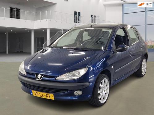 Peugeot 206 1.4 Gentry AUTOMAAT PSENSOR LEDER ELEC.PAKET, Auto's, Peugeot, Bedrijf, Te koop, Benzine, Euro 3, D, Hatchback, Automaat