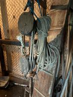 Oude houten takel met touw, Ophalen of Verzenden