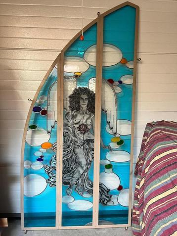 Fantastisch mooi en groot glas in lood raam beschikbaar voor biedingen