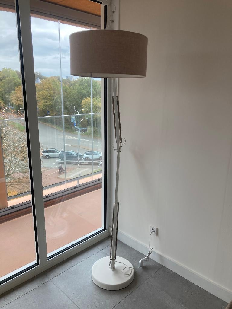 It's about Romi floor lamp, Ophalen of Verzenden, Zo goed als nieuw, Metaal, 150 tot 200 cm