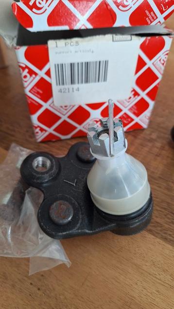 Fusee kogel en stabilisator stang honda civic 8 voor L + R beschikbaar voor biedingen