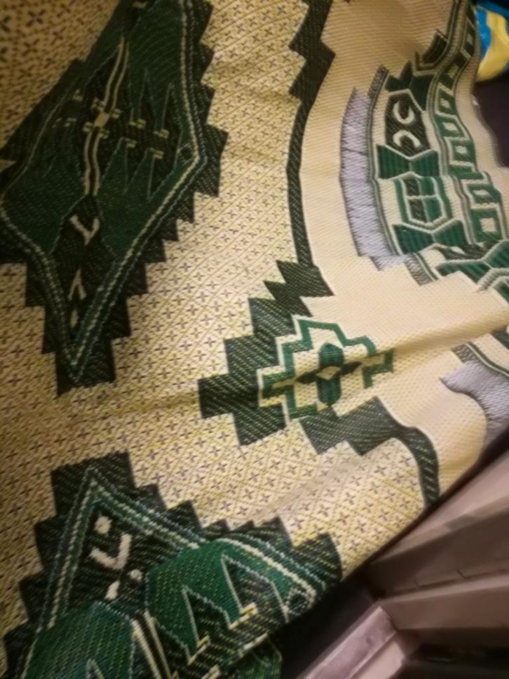 Grote handgemaakte decoratiev rieten tapijt prima staat zgan, Huis en Inrichting, Stoffering | Tapijten en Kleden, Zo goed als nieuw