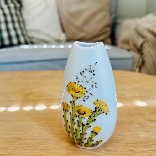 Vintage porseleinen Fishmaul vaas van Raymond Loewy, Huis en Inrichting, Woonaccessoires | Vazen, Zo goed als nieuw, Wit, Minder dan 50 cm