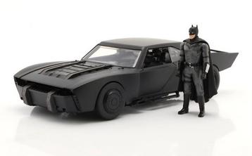 Batmobiel met verlichting  beschikbaar voor biedingen
