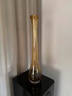 Vintage lange handgeblazen vaas oranje/bruin 54 cm hoog, 50 tot 75 cm, Oranje, Ophalen of Verzenden, Glas