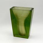 Vintage Modern Design Lucite Perspex  Groene Vaas 18,5cmh, Ophalen of Verzenden