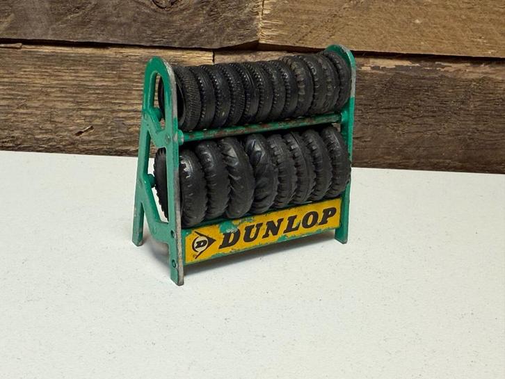 Dinky Toys - Dunlop bandenrek - A6206, Hobby en Vrije tijd, Modelauto's | Overige schalen, Gebruikt, Ophalen of Verzenden