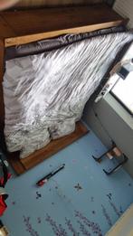Zwaar, masief houten bed 180x200, Huis en Inrichting, Slaapkamer | Bedden, Ophalen, Gebruikt, Bruin, Tweepersoons