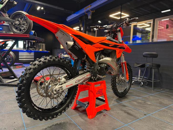 KTM Sx 125 2024 Cross Crosser 2 takt nieuwstaat!, Fietsen en Brommers, Brommers | Crossbrommers, Zo goed als nieuw, Overige merken