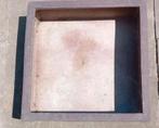 Bloembak, plantenbak. Bruin geribbeld. 42x42x14., Gebruikt, Minder dan 30 cm, Minder dan 60 cm, Vierkant
