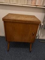Vintage houten kastje met naaimachine, Antiek en Kunst, Antiek | Naaimachines, Ophalen
