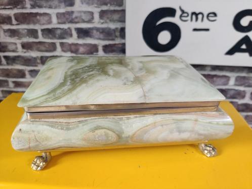 Te koop: oude sieradendoos op voetjes, Antiek en Kunst, Curiosa en Brocante, Ophalen of Verzenden