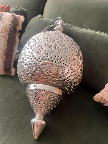 Oosterse lamp  beschikbaar voor biedingen