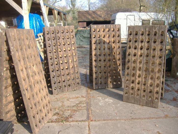 champagne- pupitres rekken 120 flessen, zie fotos/omschrijv., Huis en Inrichting, Woonaccessoires | Wijnrekken, Gebruikt, 75 cm of meer