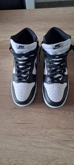 Nike Dunk High Panda - Maat 45, Kleding | Heren, Schoenen, Zwart, Nike, Nieuw, Ophalen of Verzenden