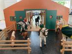 Schleich Paardenstal met Paarden en Accessoires, Ophalen, Zo goed als nieuw