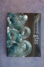 J. Pijzel-Domisse. Glinsterend glas (Europese glaskunst), Verzenden, Zo goed als nieuw, Overige onderwerpen