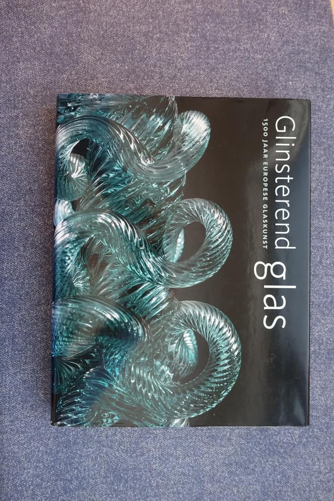 J. Pijzel-Domisse. Glinsterend glas (Europese glaskunst), Boeken, Kunst en Cultuur | Beeldend, Zo goed als nieuw, Overige onderwerpen