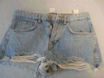 blauwe denim short korte broek van Stradivarius , mt 36 beschikbaar voor biedingen