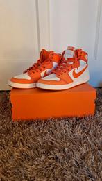 Nike Air Jordan oranje/orange maat 43, Kleding | Heren, Schoenen, Overige kleuren, Nike, Ophalen of Verzenden, Sneakers of Gympen