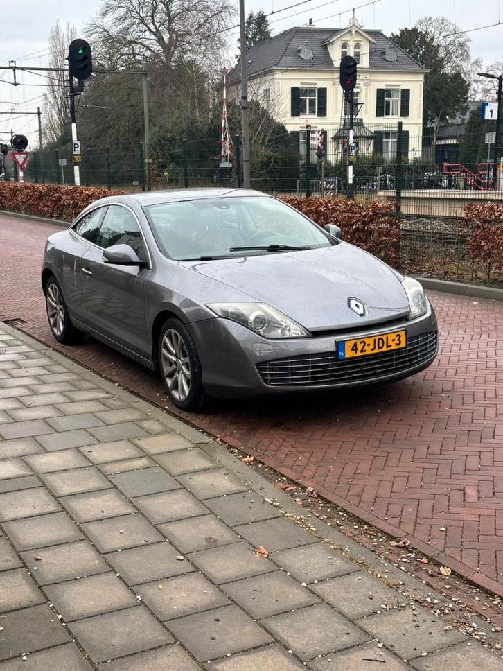 Renault Laguna Coupé 2.0 dCi – defect – €500 – ophalen takel, Auto's, Renault, Particulier, Laguna, Diesel, C, Coupé, Handgeschakeld