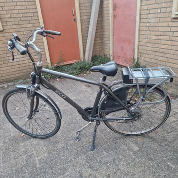 Elektrische fiets  bijna nieuwe weinig gebruikt  Let op. beschikbaar voor biedingen